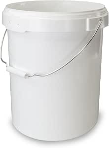 bucket with a storage capacity of 20 liters and filler cover