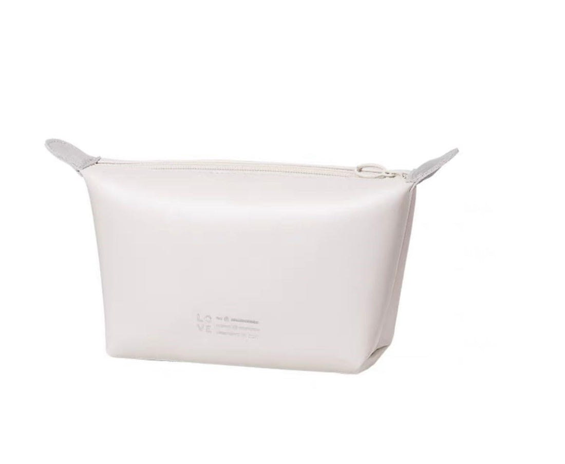 Women Leather Cosmetic Bag Large Capacity Travel Portable Toiletry Storage Bag Waterproof Dumpling Bag Simple Handbag (Beige)