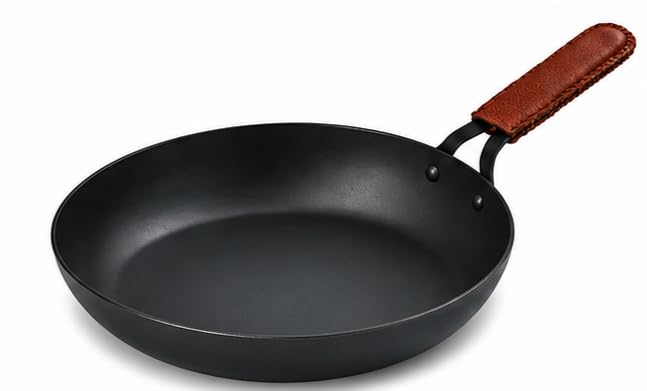 Carbon steel frying pan, size 30 cm, excellent heat distribution, safe and healthy, leather handle