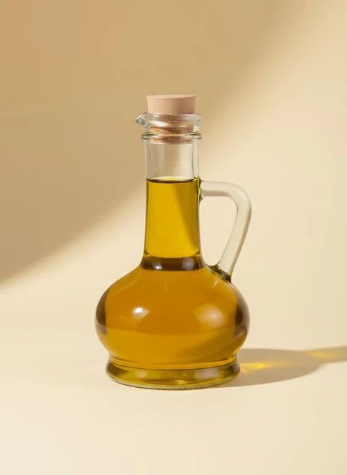 CasaHome Glass Olive Oil Dispenser Bottle with Cork Stopper, Classic Mediterranean Cruet with Handle & Drip-Friendly Spout, Clear Glass/Natural Cork