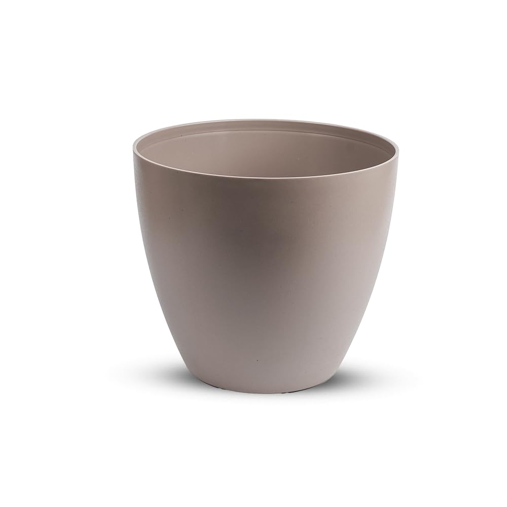 Plastic Flower Pot – 22 cm Beige – BPA-Free Lightweight Indoor/Outdoor Planter – Durable & Easy to Clean – Made in Spain