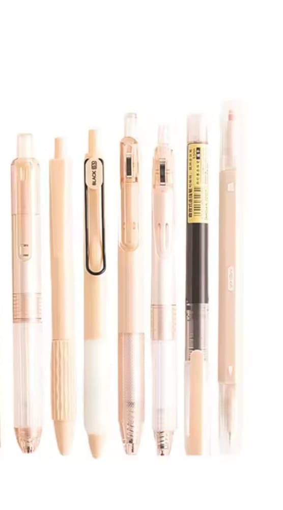 7 Pieces gel Pens Set,Include 6pcs Retractable Gel Ink Pens,1 Dual Tip Highlighter,0.5mm Fine Point,Quick Drying,Writing Pens for School Home Office(light yellow)