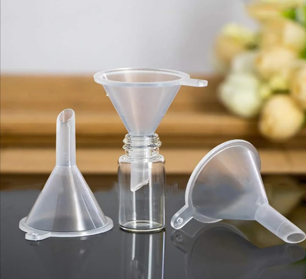 Small Plastic Funnel 3cm Diameter for Filling Samples Perfumes, Oils, Cosmetics, Food Laboratory, Liquid Transfer and Chemical Experiments - Clear - 2 Pieces