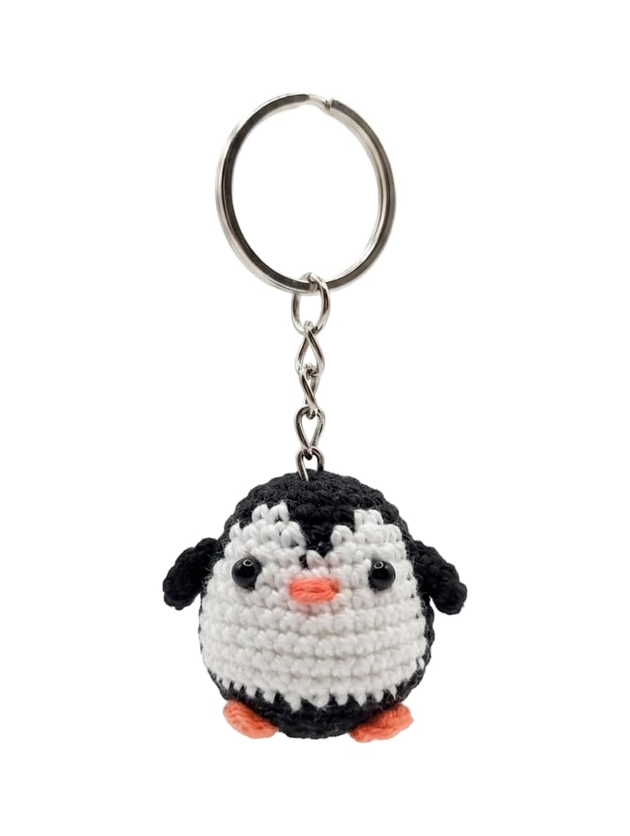 Amigurumi Handmade Penguin Keychain – Cute Bag Accessory – Amigurumi Handmade Keychain – Unique Gift for Kids and Girls