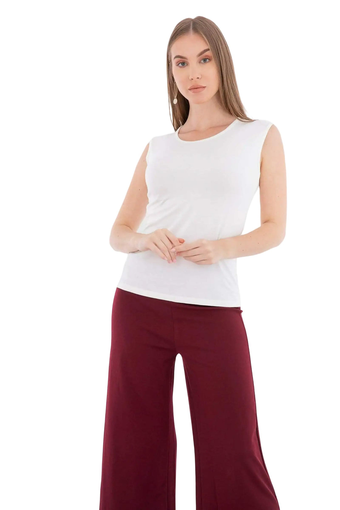 Carina Viscose Round-Neck Sleeveless Solid Undershirt for Women