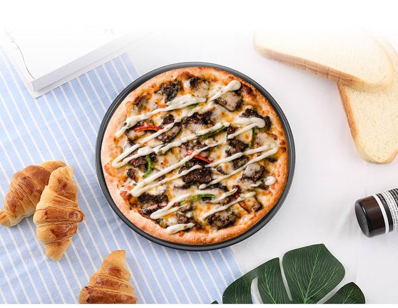 Generic Round Pizza Pan, 30 cm Diameter, Non-Stick Metal Baking Tray, Black .sa