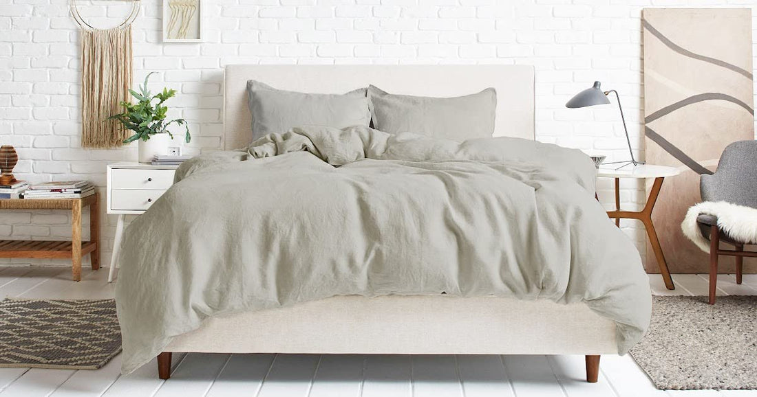Tigers Trade Lines 3 Piece Solid Pattern Hotel Home Tourist Villages Duvet Set (Home Room 230 * 240cm, Grey)