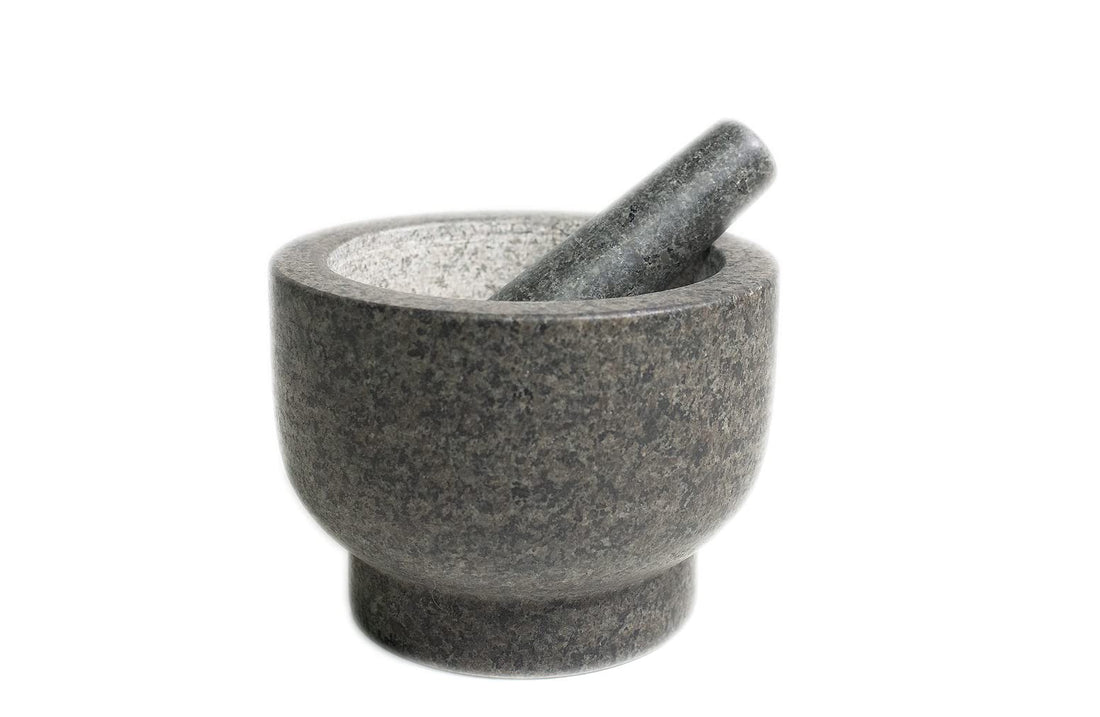 Cilio C420128 Frieling Goliath Natural Granite Mortar and Pestle Set, Grinder for Spices and Seeds, 5 Inches Tall, Stone, Black