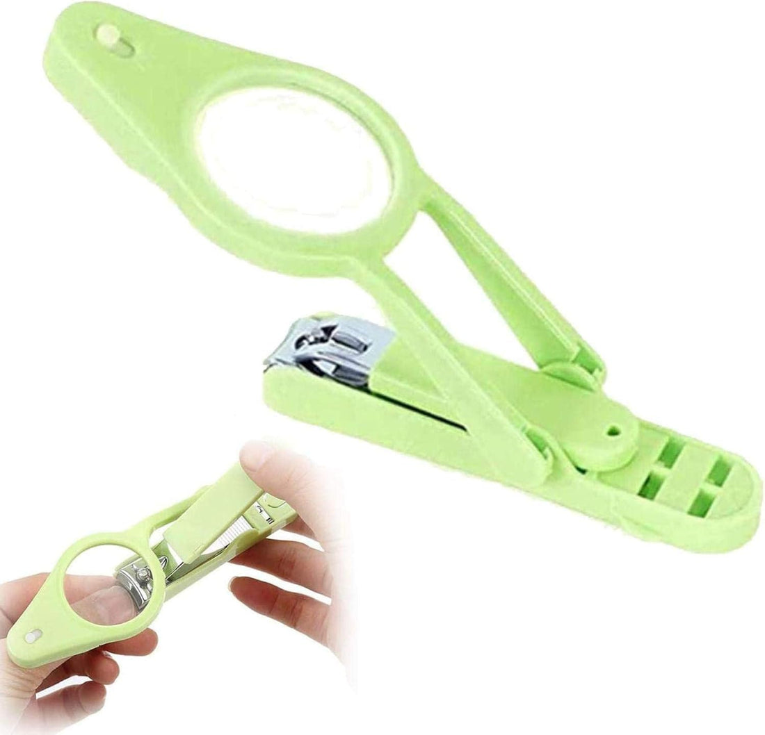 Professional Stainless Steel Nail Clippers with Foldable Magnifying Glass and Built-in LED Light, Multifunctional Nail Care Tool, Portable Splash-Proof Nail Clipper for Home and Travel Use