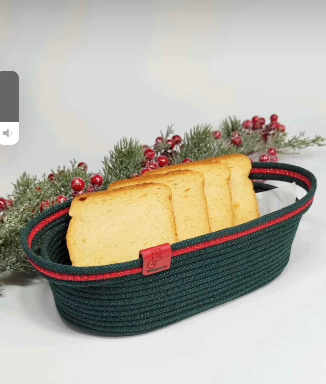 Woven It -Christmas Oval Bread Basket, Green and Red can be used in Kitchen, toilet, living room, dining room, kids room, bed room, indoor & outdoor.