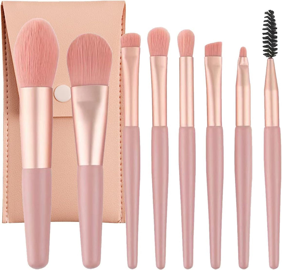 Mini Makeup Brush Set for Women Portable Blusher and Concealer Tools with Wooden Handles Easy to Clean for Travel and Daily Use (PINK)