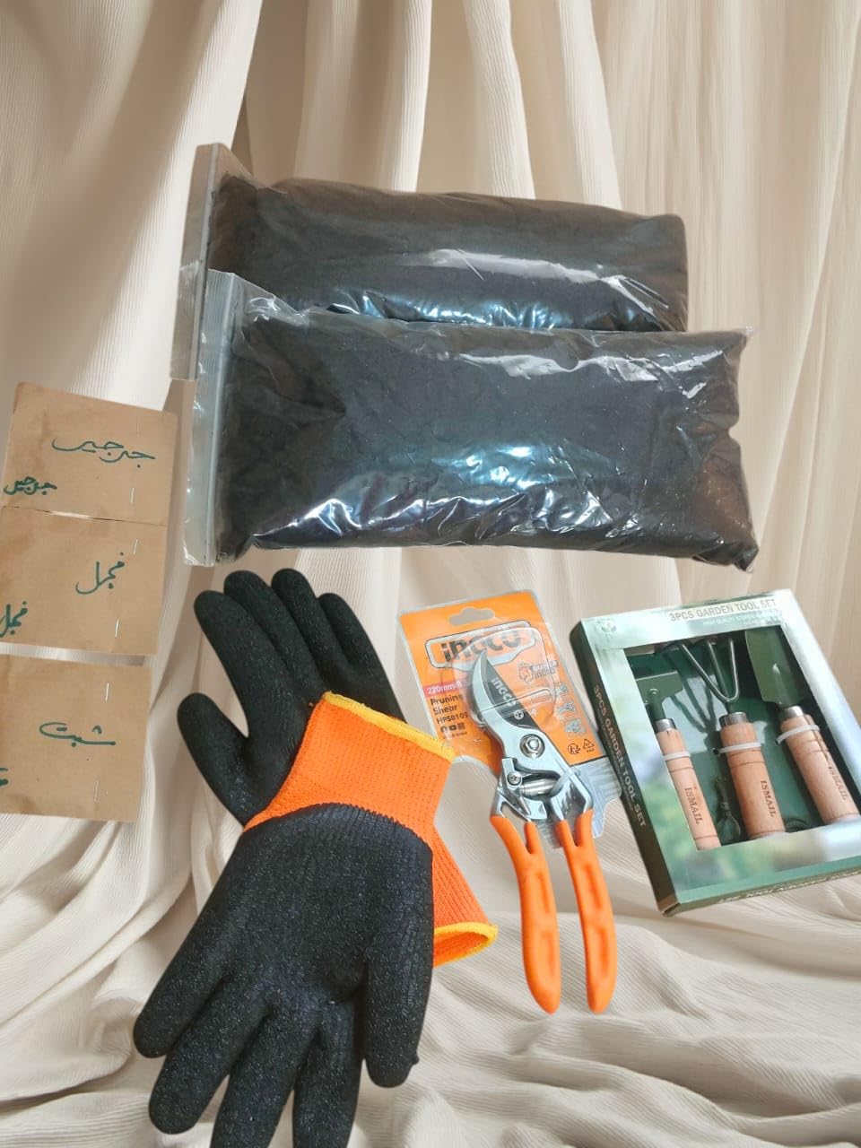 Home Garden Tool Set, 5 Pieces with Orange and Black Working Gloves, Wooden Handles, Assorted Seed Set, for Home Gardening