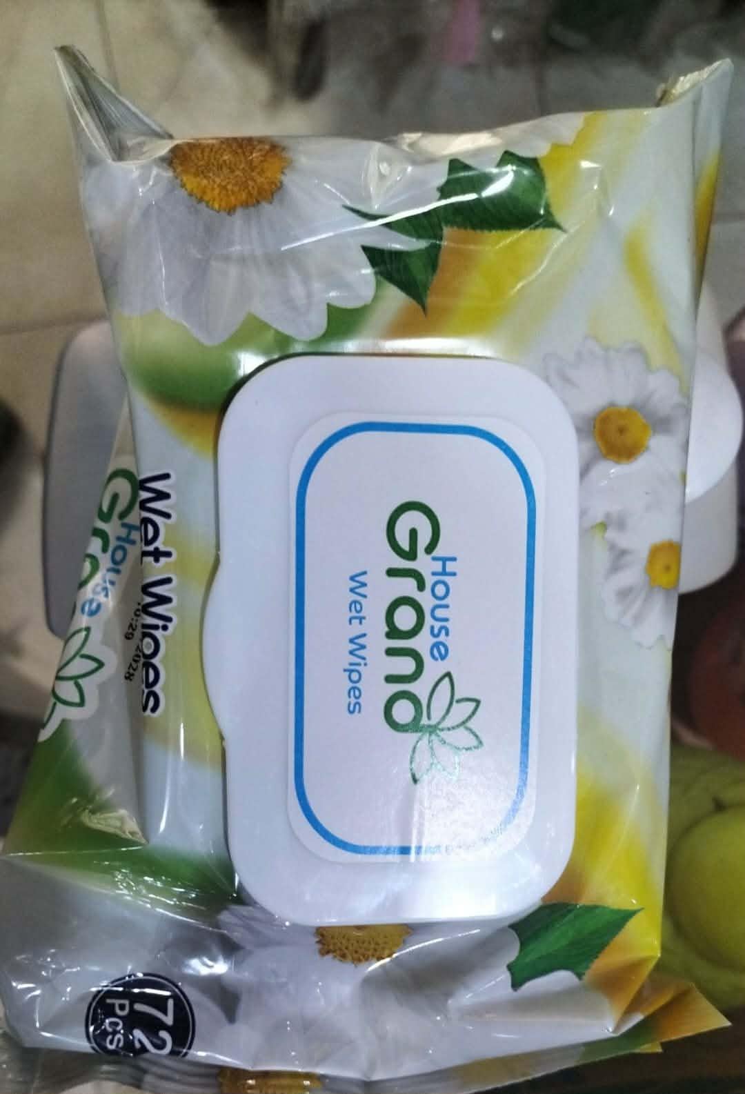 House Grand Wet Wipes, Alcohol & Paraben Free, Daisy Floral Design, 72 Pcs, Resealable Pack