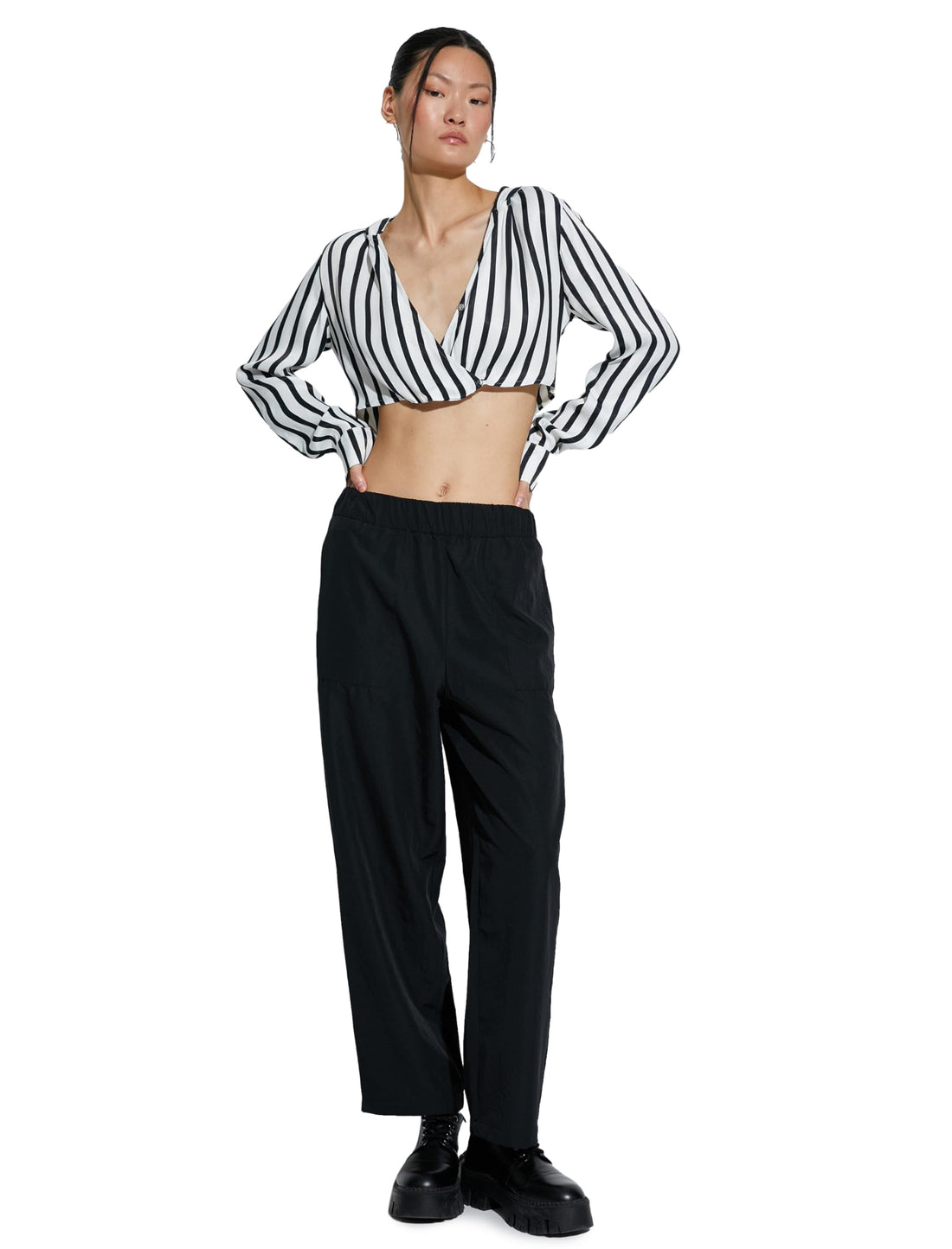 KOTON Womens Pocket Detail Elastic Waist Parachute Pants Pants (pack of 1)
