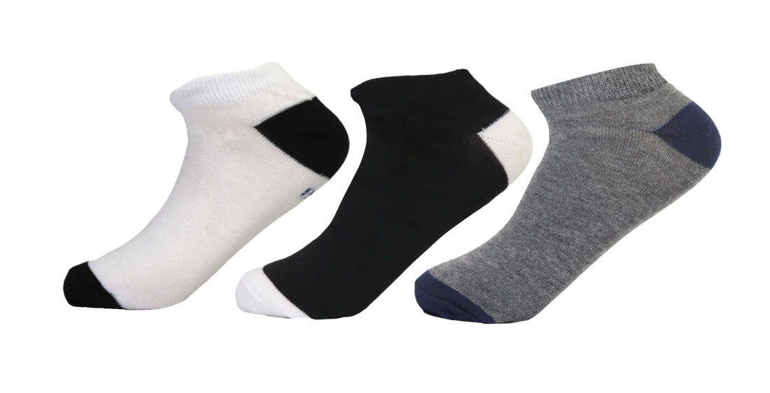 White Flower Unisex Set Of 3 Pieces Socks Socks