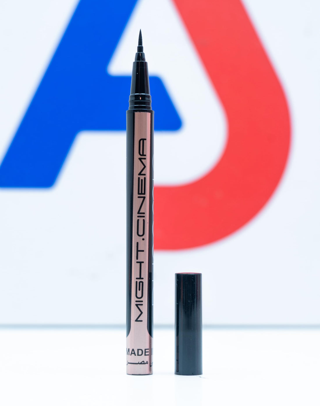 Dynamic Liquid Eyeliner, Matte Black