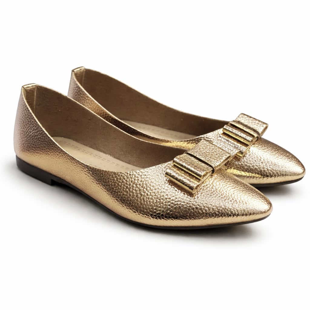Elegant and comfortable women’s ballerina shoes—classic design with a pointed toe and lightweight sole—suitable for work and everyday errands. Size - T2