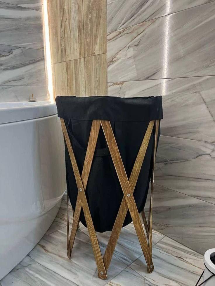 Laundry Basket Large 80-Litre European Pattern Laundry Hamper Cloth Bag with Foldable Wooden Stand Support.(Brown)
