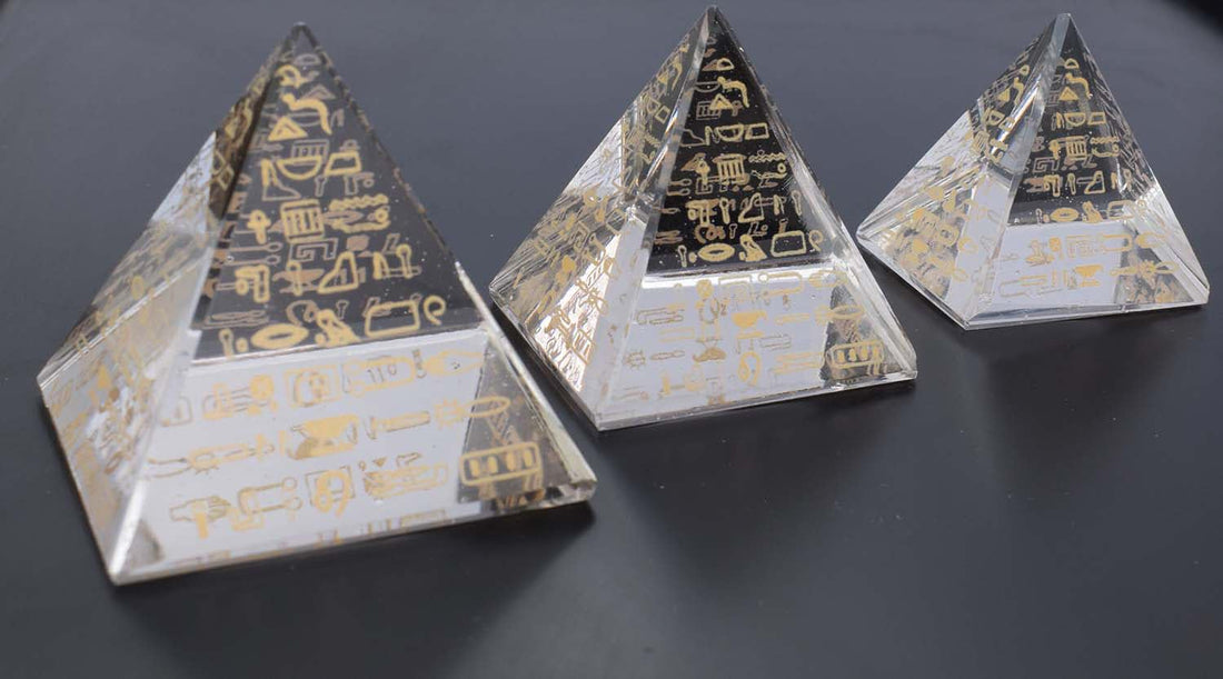 immatgar luxury pharaonic Statue Glass Egyptian souvenirs gifts from Egypt (3Pyramid - 5.5 CM)
