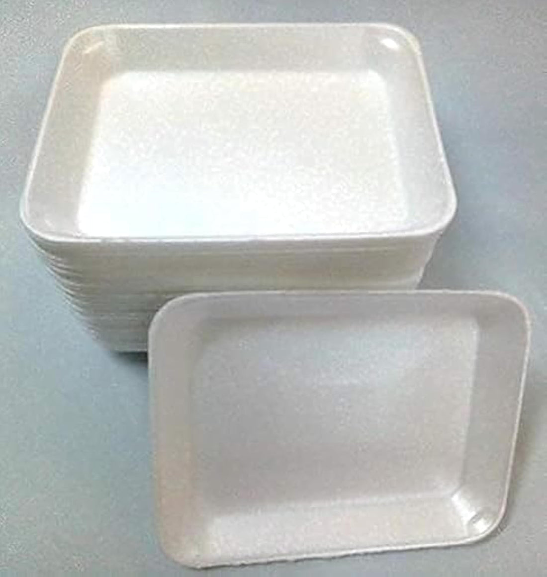 Disposable foam dishes 1 kg. 100 pieces