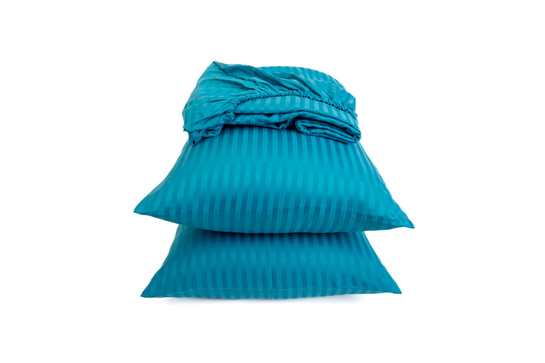 Striped Fitted Sheet Set - Fine Quality Hotels and Home Décor - 1 Fitted Sheet 120cm * 200cm + 2 Pillow Cases 50cm * 70cm - Matresses Up to 30cm - Brushed Cotton - Teal