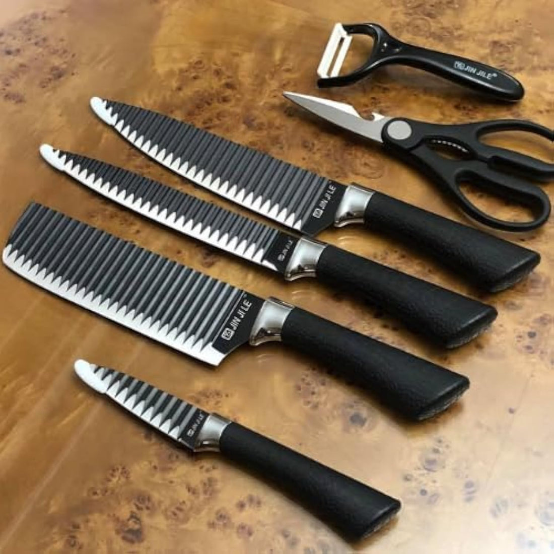 6-Pieces Knifes/Professional knives set high-carbon stainless steel blades with rugged bolsters black. طقم سكاكين احترافية مكون من 6 قطع الفولاذ المقاوم للصدأ و الكربون أسود
