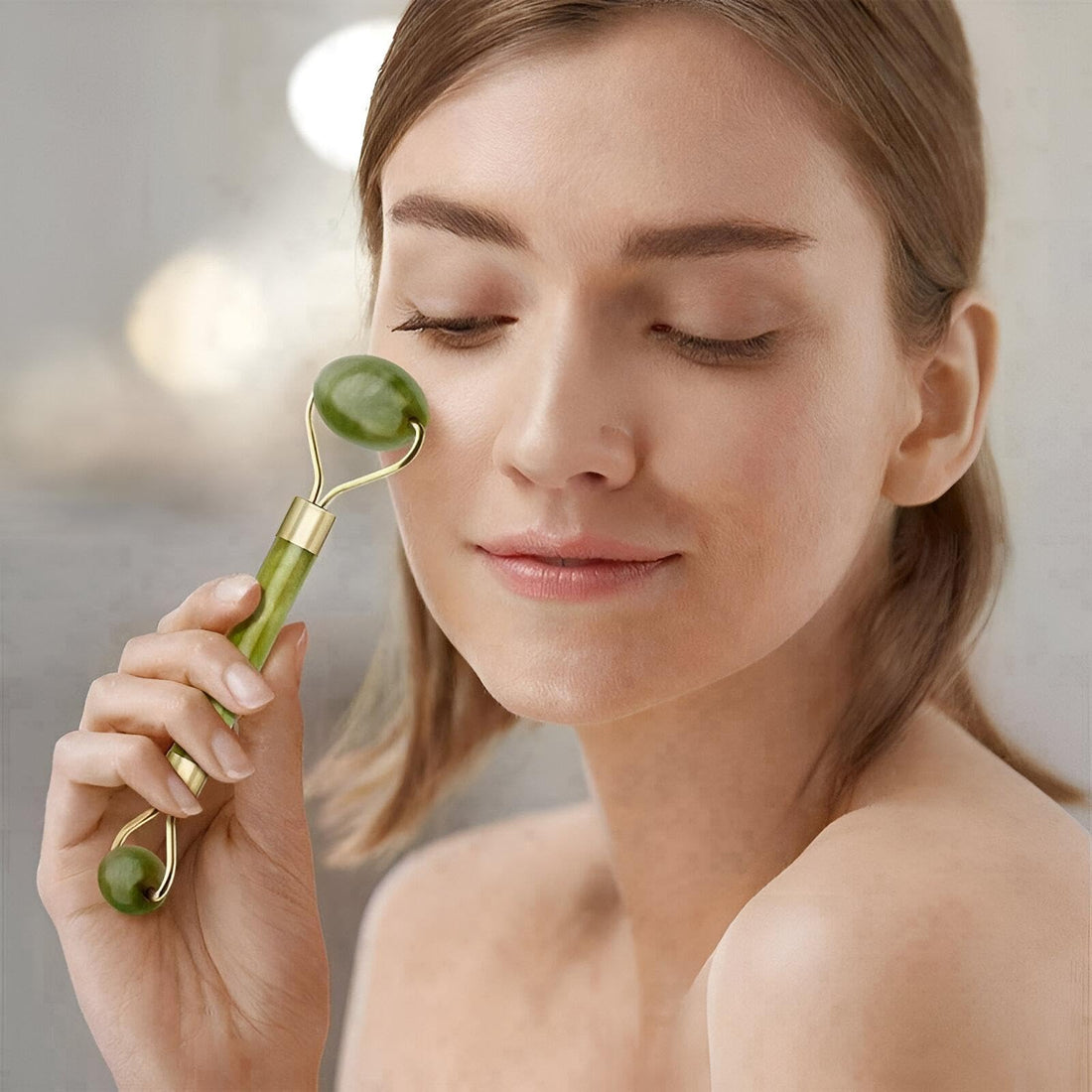 Jade Roller - 2 in 1 Facial Cleansing Device Activates Blood Circulation, Closes Pores, Reduces Puffiness and Dark Circles to Make Your Skin Brighter and Smoother, Quick and Easy to Use Results