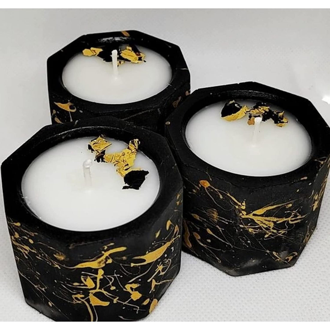 Concrete Lavender Scented Candle with Decorative Boat (Black and Gold)