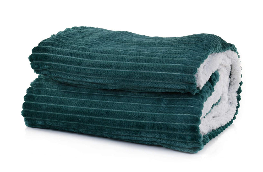 Mintra Home Sherpa Stripe Flannel Throw Blanket (Emerald Green, 70in x 86in (Large))