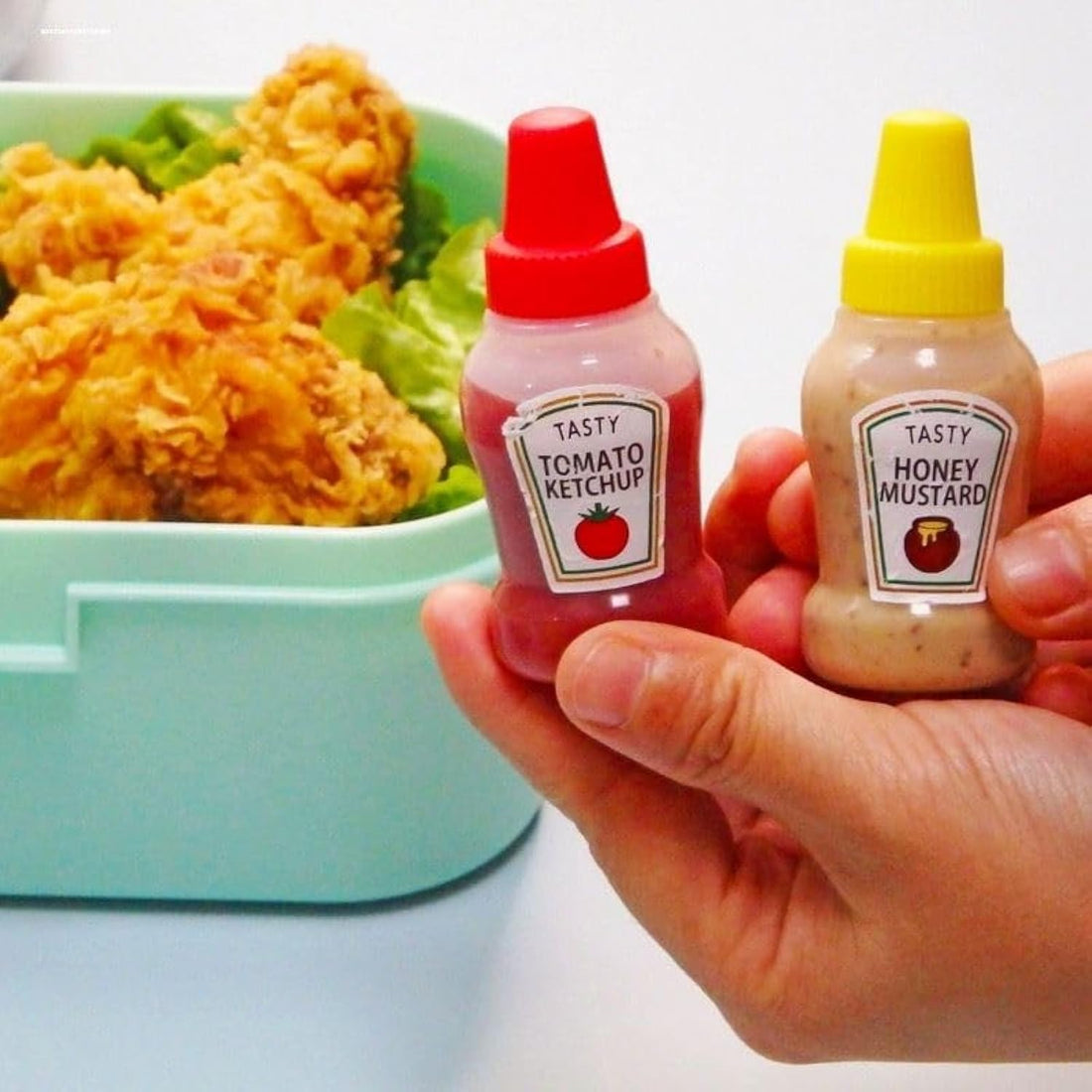Empty Sauce Bottle Small Size Student to Take to Work Small Portable Soy Sauce Condiment Sauce Container (2 Pack)