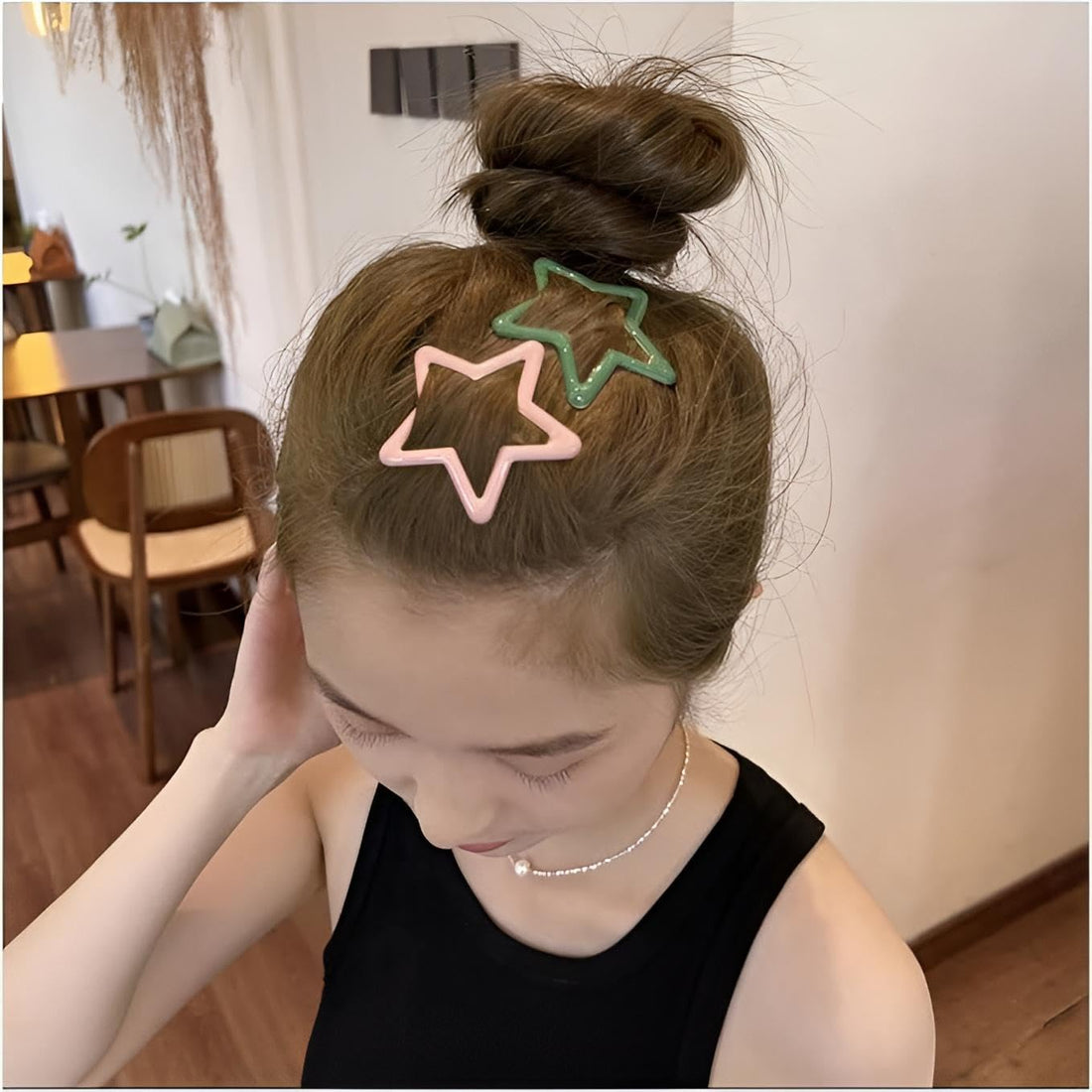 Glossy metal hair accessories for girls and women, Yukai non-slip pins are ideal for daily use and parties to add a charming and bright touch to any hairstyle quite easily. (2pcs of the color show)