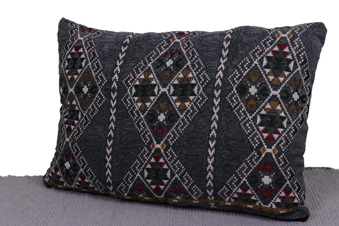Decorative Throw Pillow, Tribal Pattern, Geometric Design, Sahara (Grey)