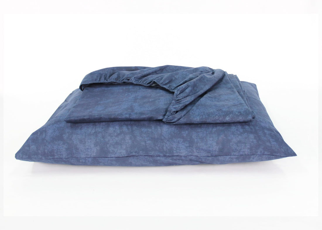 Premium Luxury Bed Sheet Set – Extra Soft, Breathable & Skin-Friendly Fitted Sheet with Deep Elastic Pockets, 1 Pillowcases & 1 Fitted Sheet Included, Random Navy Blue Color, 120x200 CM