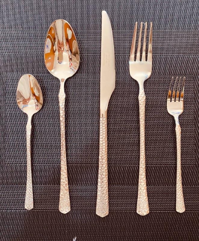 Generic Elegant Flatware Set, 30-Piece Stainless Steel Silverware Set with Hammered Design, Includes Dinner Spoons, Salad Forks, Dinner Forks, Dinner Knives, Teaspoons .g