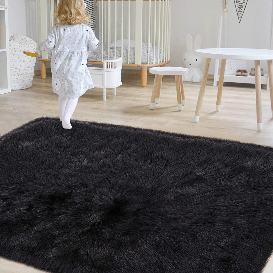 Soft Fluffy Faux Fur Bedroom Rugs120*180cm Indoor Wool Sheepskin Area Rug for Girls Baby Living Room Chair Sofa Home Decor Floor Carpet, Black