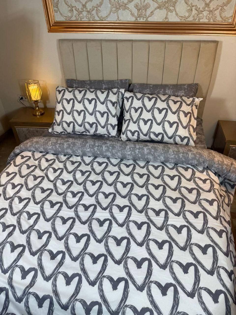 A.M.J High Quality Cotton Sheet Set of 4 Pieces Sheet & 1 Long Pillow Cover & 2 Pillow Cover Adds Charming Touch to Your Bedroom (Super King 180x200cm, Star)