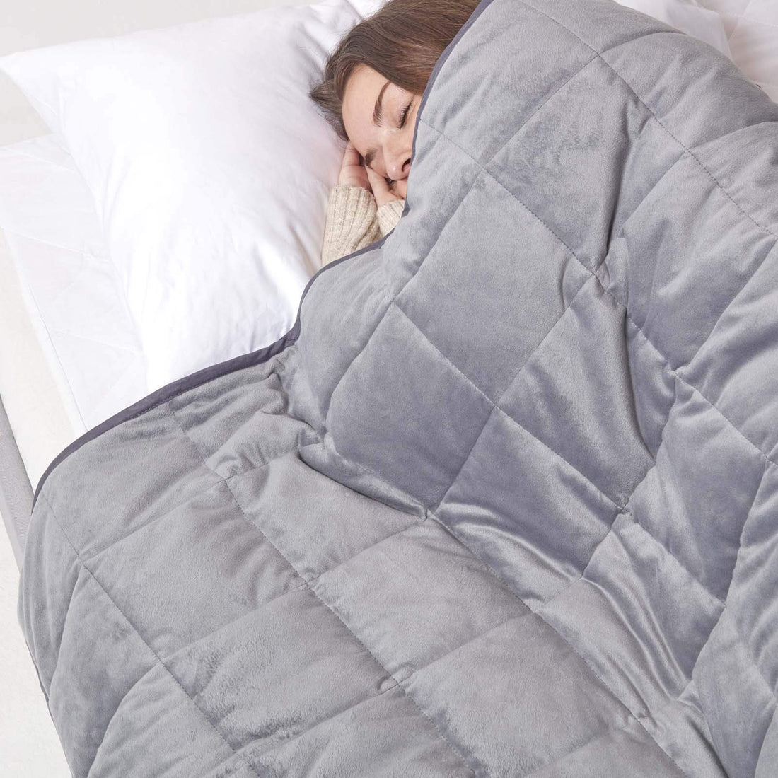 HOMESCAPES Weighted Blanket for Kids/Children 3.2kg 100 x 150 cm Grey with Luxury Velvet & 100% Cotton Cover Anti-Anxiety Stress Relief Quilted Weighted Throw for Individual Use Single Size