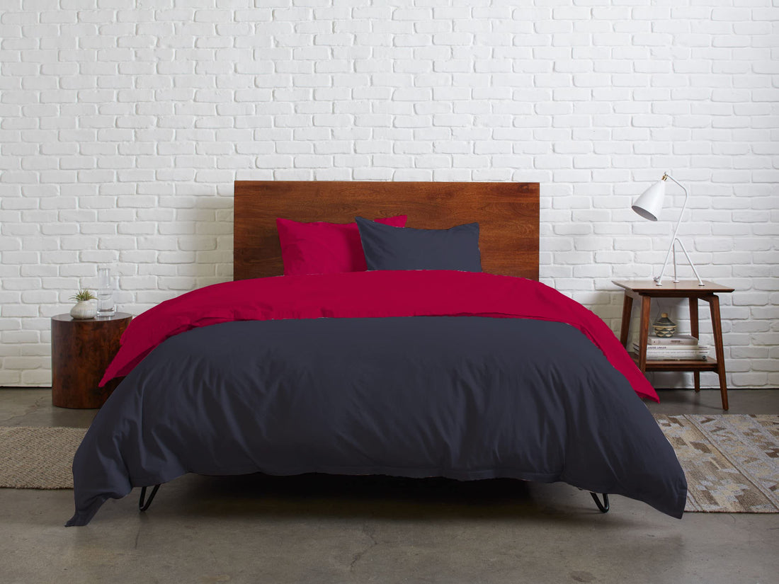 Tigers Trade Lines Quilt cover Egyptian cotton 3 pieces for Home, Hotel &Touristic Village (for main bed room 230 * 240cm, Red-Black)