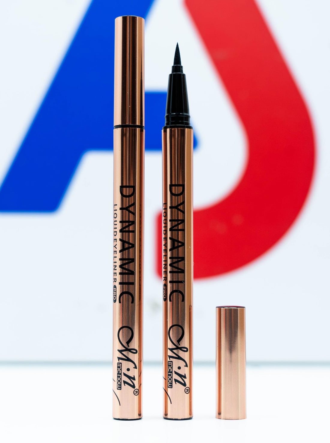 M.N Menow Dynamic Liquid Eyeliner Pro Black 0.6g E4128