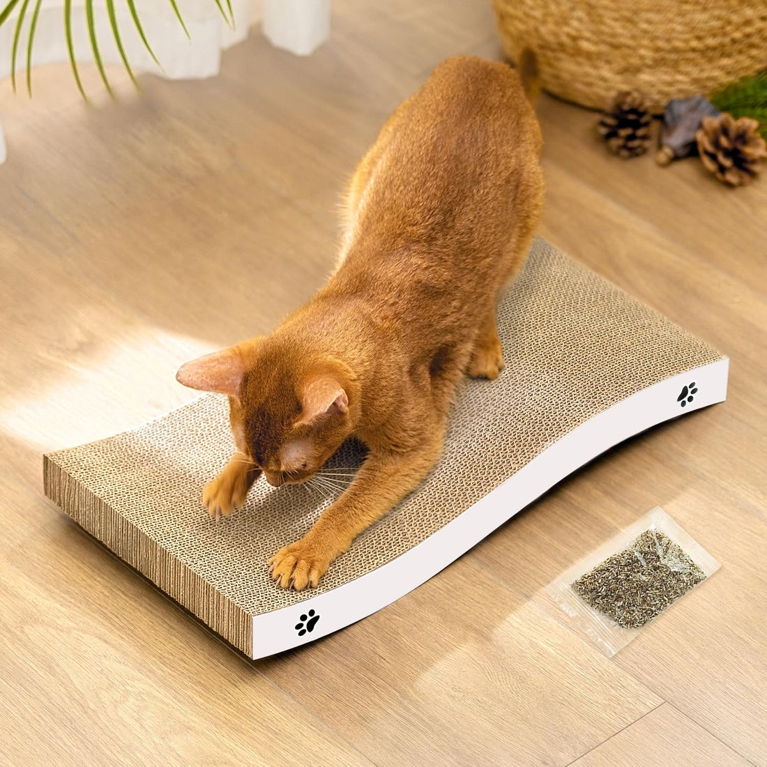 Cat Scratcher, Durable Scratch Pad, Corrugated Cardboard Scratching Board for Indoor Cats, Heavy Duty, Double-Sided Usability, Recyclable, with Catnip