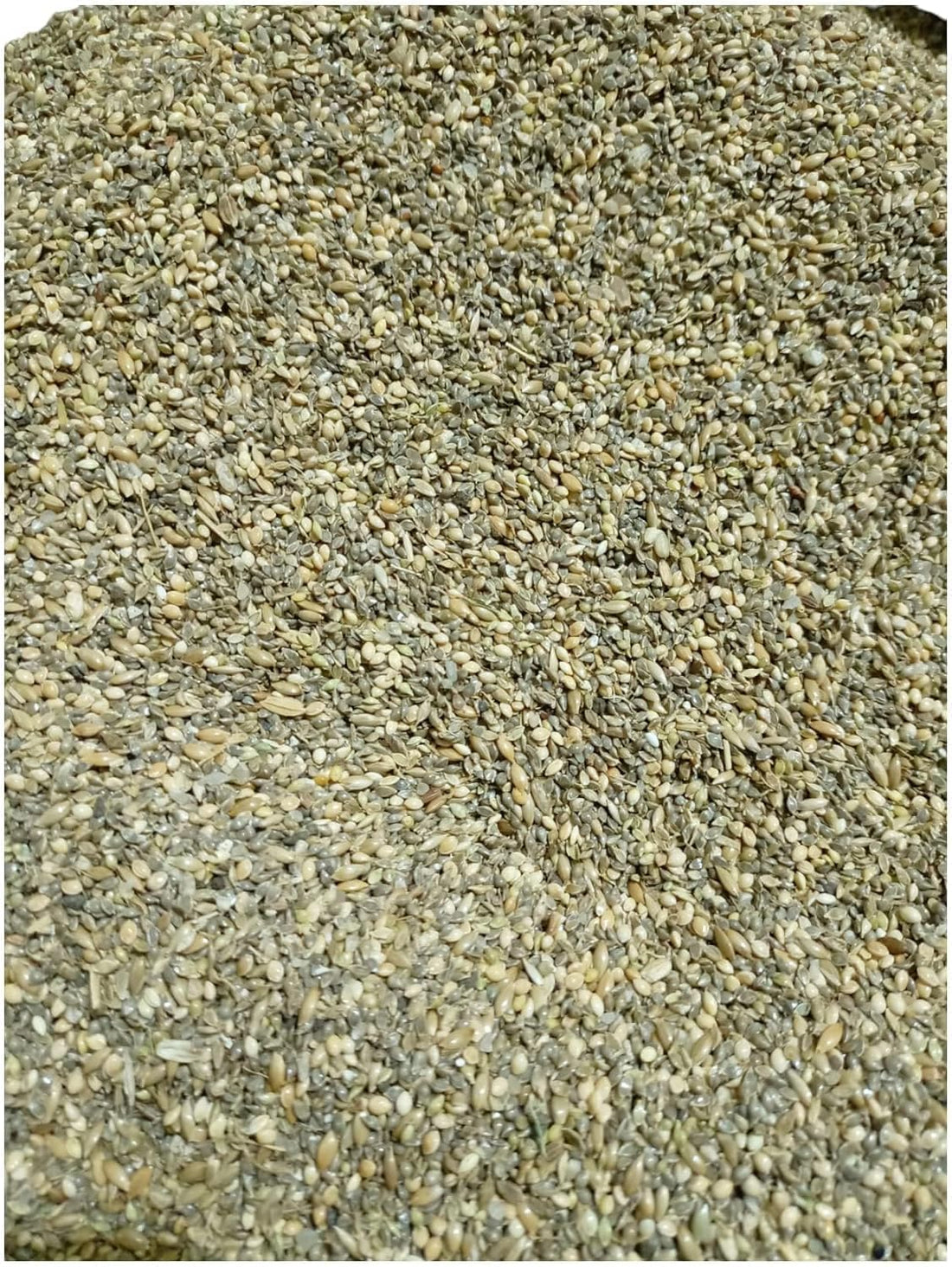 4 Kilo Gramsof Super Premium Feeders Blend for Birdies with Supplements of Important Elements for Good Bird Growth While Retaining Breakage Peathers and High Fertility and Productivity for Young Ones