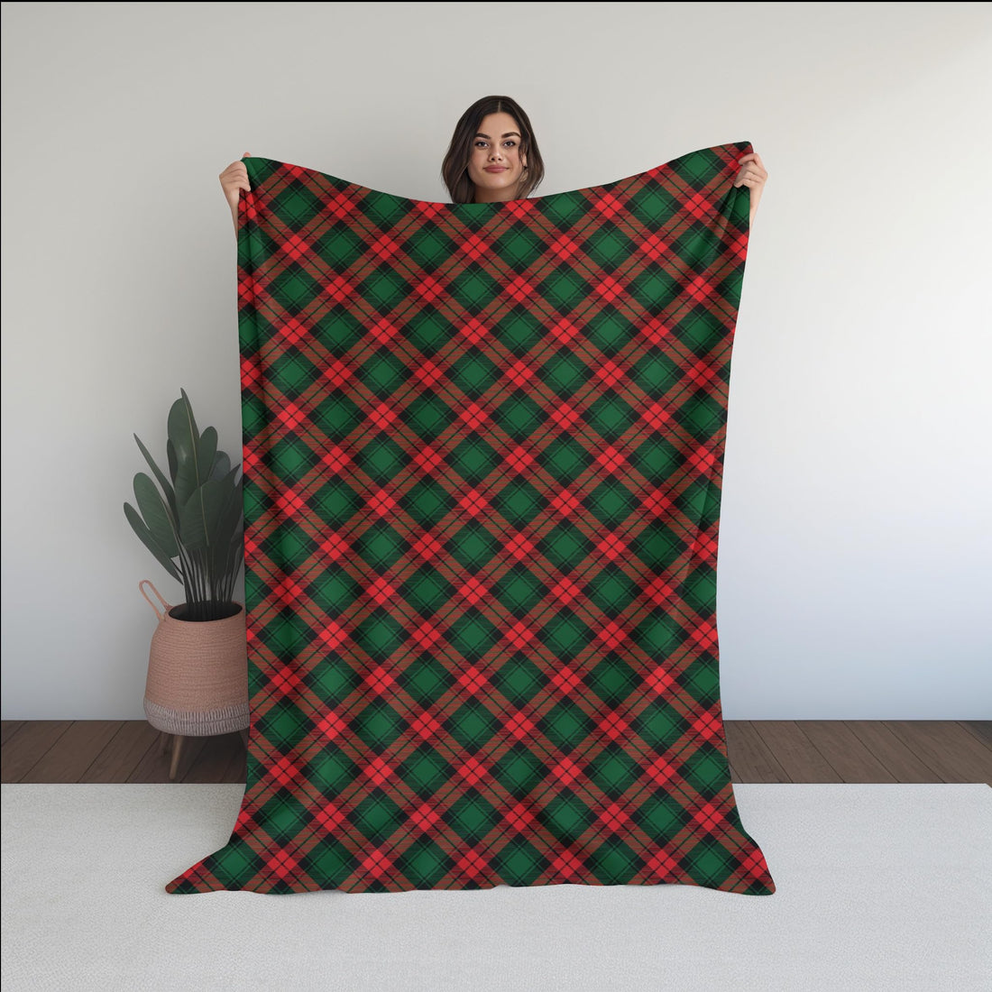 Generic Velvet Plaid Throw Blanket, Red & Green, 120x160 cm, Perfect for Cold Nights & Gifting