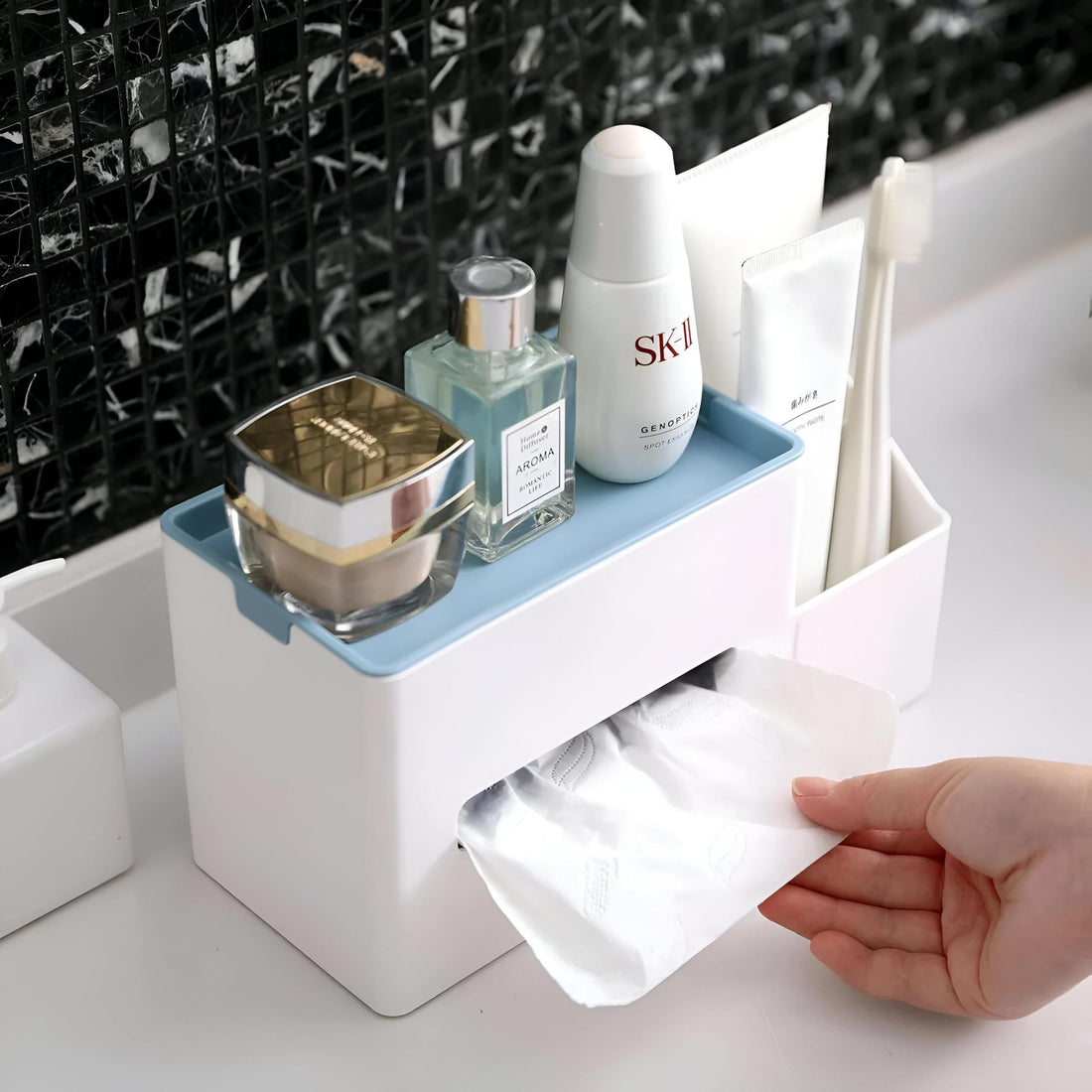 Multifunctional tissue box holder-an attractive design of standard tissue boxes, combining elegance and practicality, enhancing home decor and tissue preservation. (2 model)