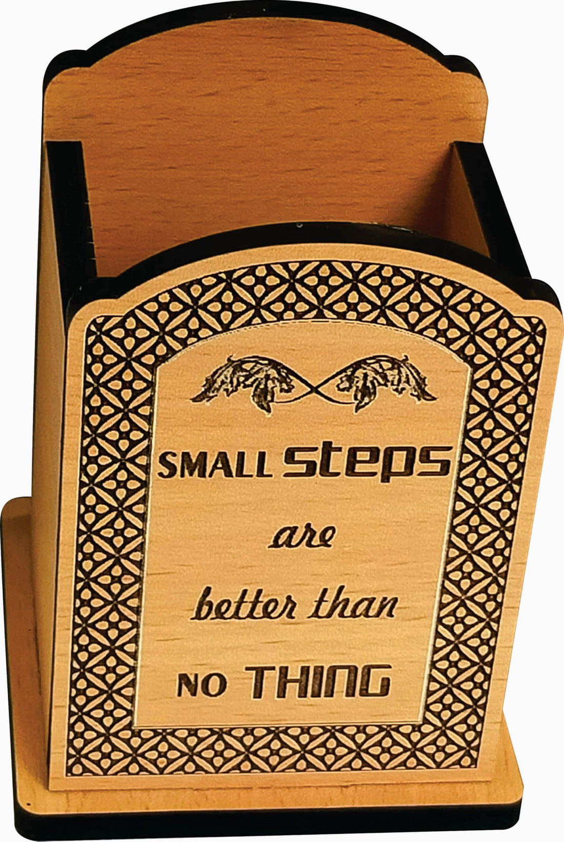SIGN & Design Pen Holder, Inspiring Carved Wooden Pen Cup Decorative, Square Art Supplies Organizer for Desktop, Classroom, Home, Office, 7x7x10 cm Wood