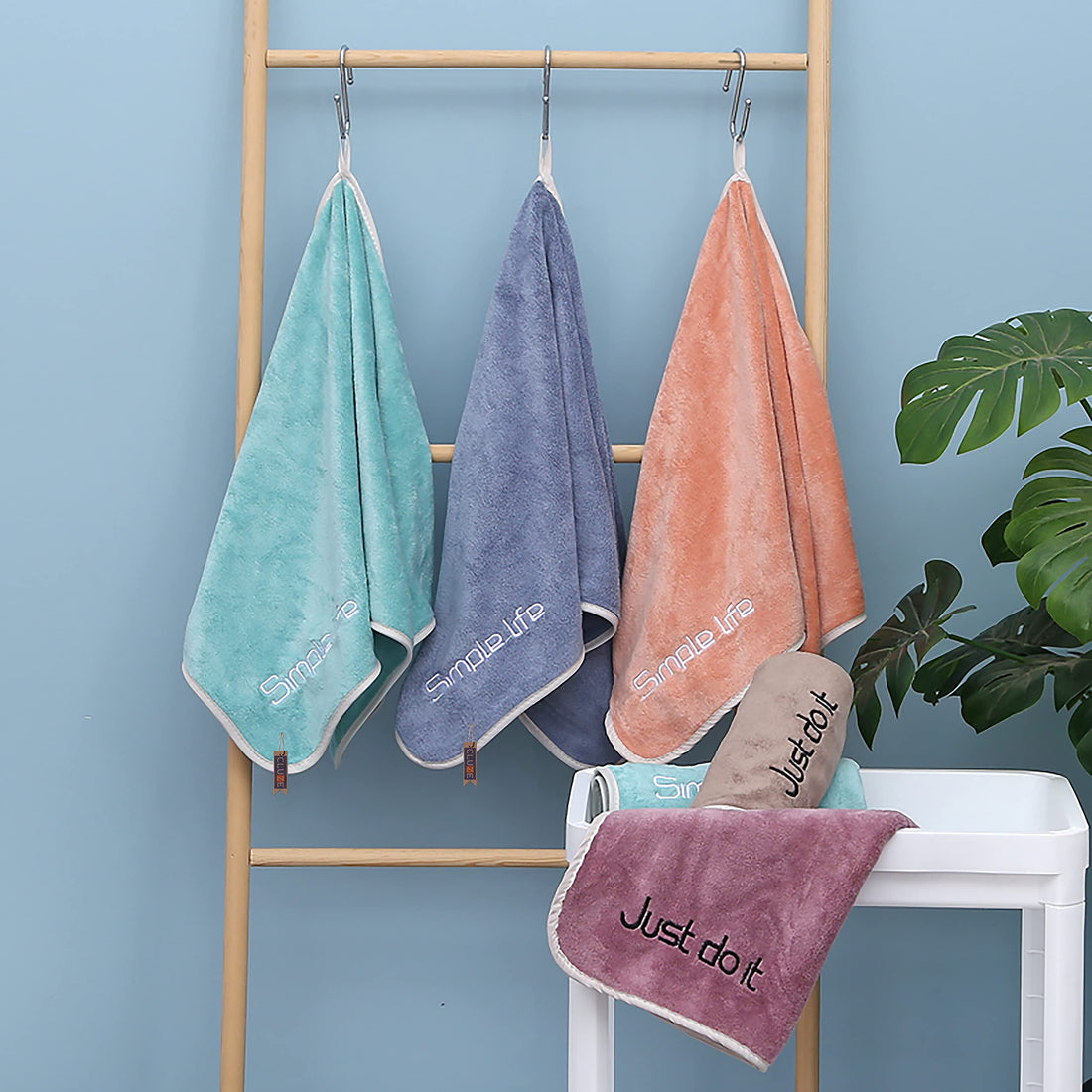 Microfiber Face Towel Set, Super Soft Quick Drying Workout Sweat Towels, Hanging and Absorbent Hand Towel for Gym, Bathroom (40x60 cm,Pack of 4) (Green, Blue, Pink, Brown)