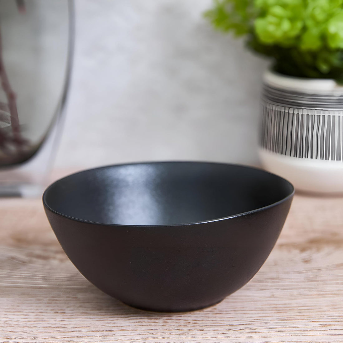 Black Melamine Bowl, Large Serving and Mixing Bowls, Durable Japanese Style Melamine Bowl, Japanese Ramen Serving Bowl, Round Melamine Ramen Bowl, Pasta Soup Bowl (1pc Large)