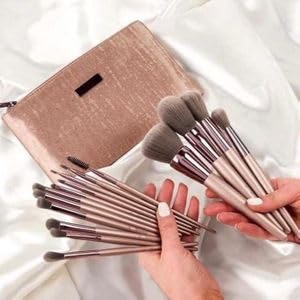 Professional Makeup Brush Set, 15 Pcs, Soft Synthetic Bristles, with Beauty Bag for Travel and Storage