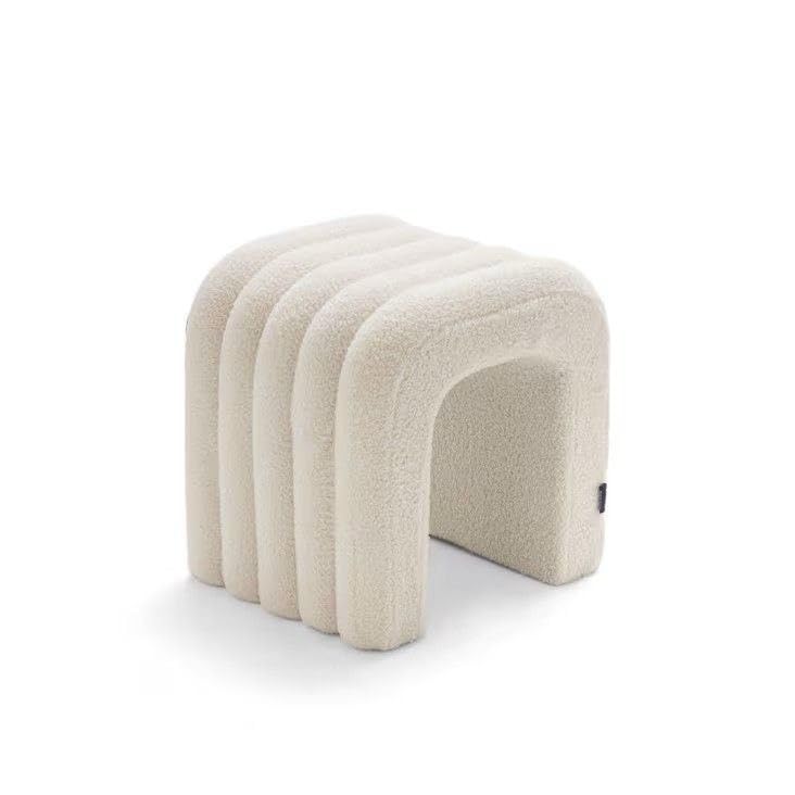 Modern Buffet Chair with Luxury Arch Design – High Quality Soft Fur Fabric – Decorative Chair for Living Room, Bedroom, Cafes – Elegant Off White