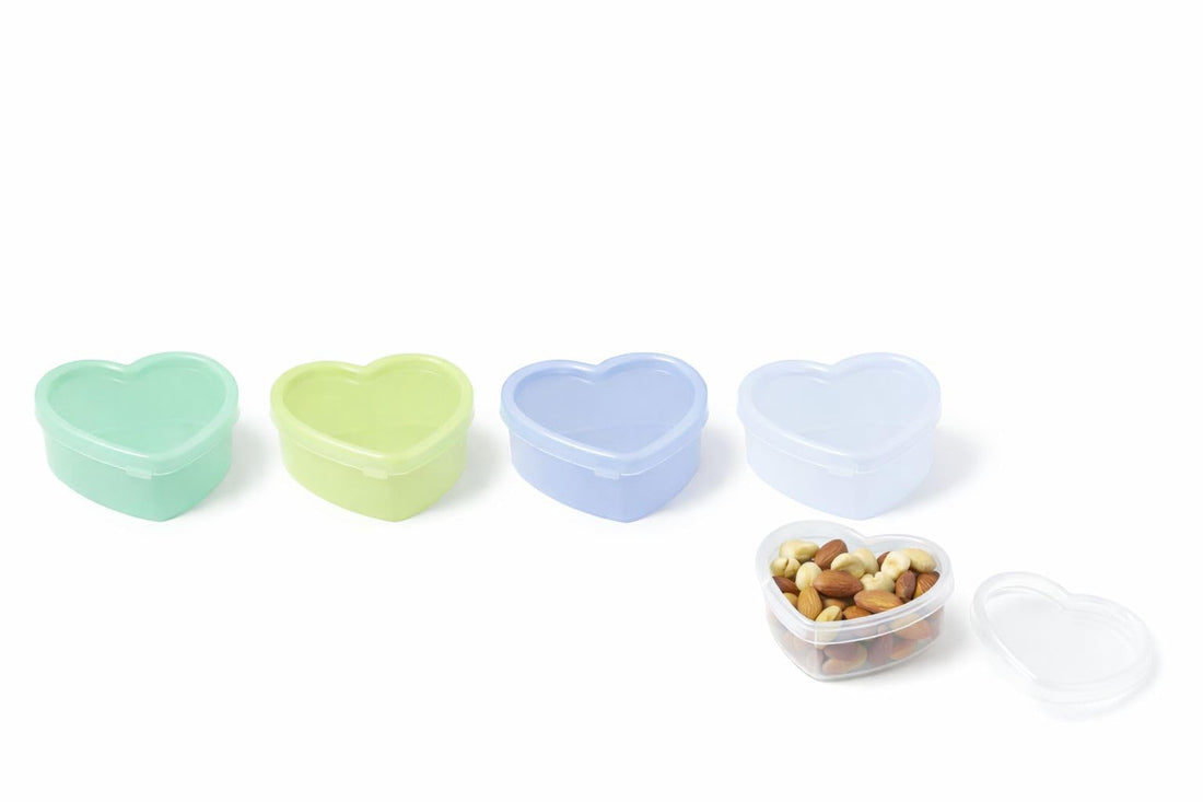 Pack of 5 Mini Food Containers, Multi-Coloured Small Storage Box with Lid, Mini Camping Boxes for Sauces, Dips and Spices (Heart)