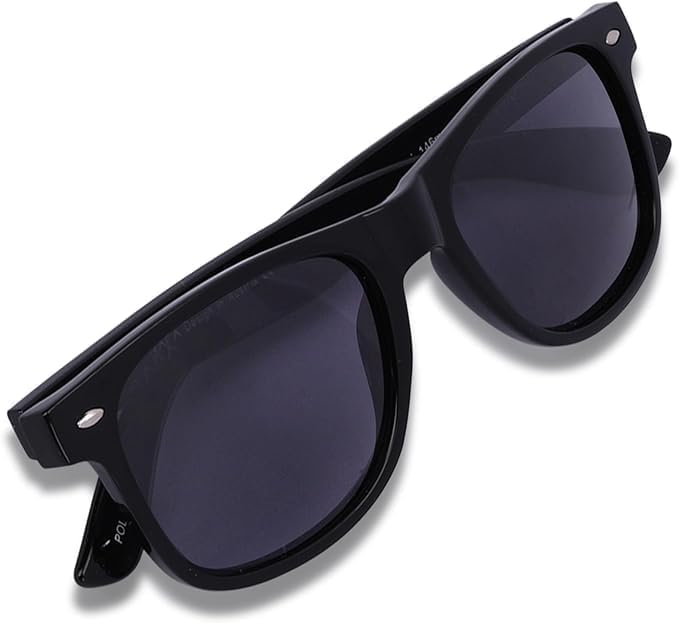 Fashion and stylish sunglasses combine elegance and luxury to give you a distinctive look with full protection for your eyes from the sun and all-day comfort in every look.